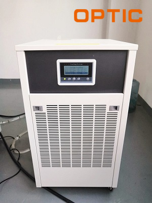 Fotograf&iacute;a del sistema de enfriamiento de la m&aacute;quina de soldadura por l&aacute;ser